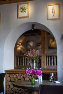 Le Prieuré - première salle